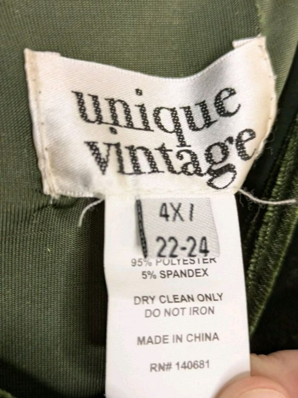 NWT Unique Vintage Dark Green Velvet Dress Short Sleeve Midi Wiggle Retro Sz 4X - Picture 3 of 6